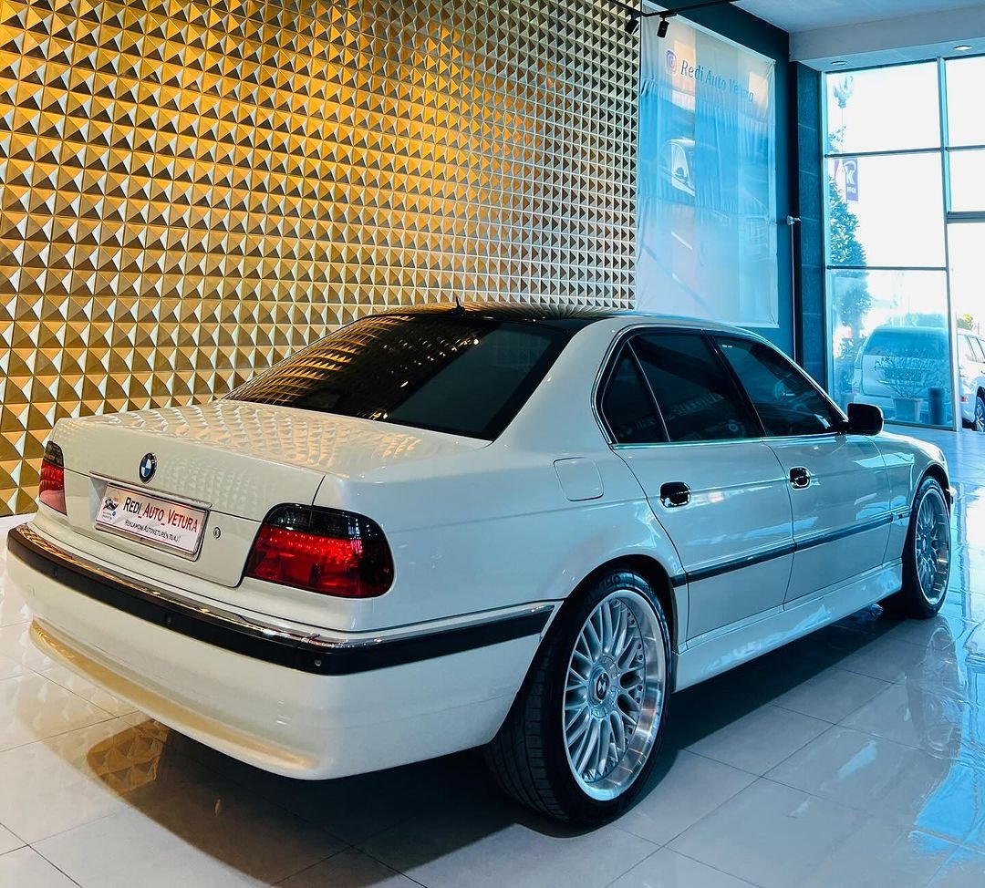 BMW E38 7 Series - Redi Auto Vetura